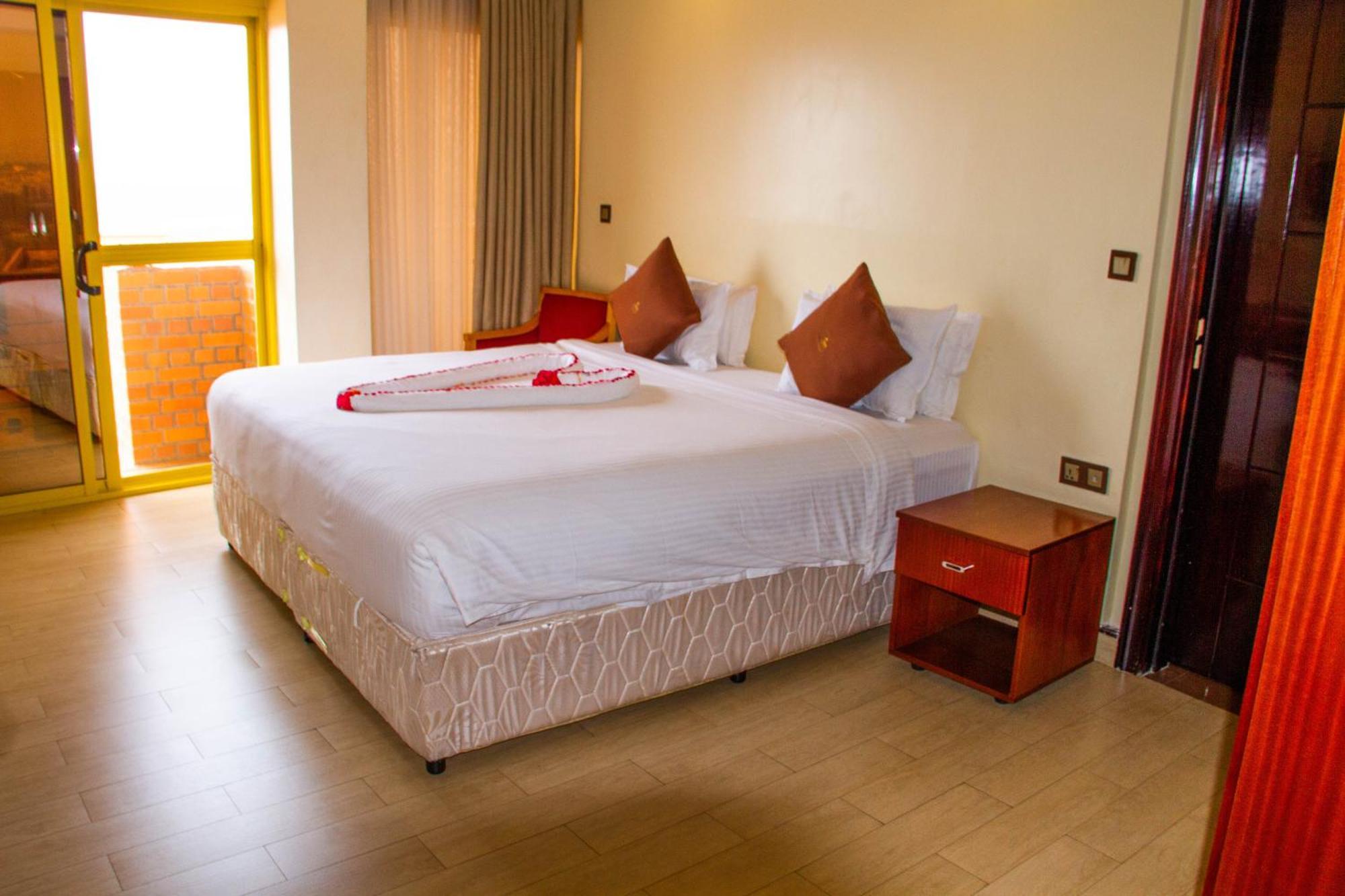 Sainte Famille Hotel Kigali Exterior photo