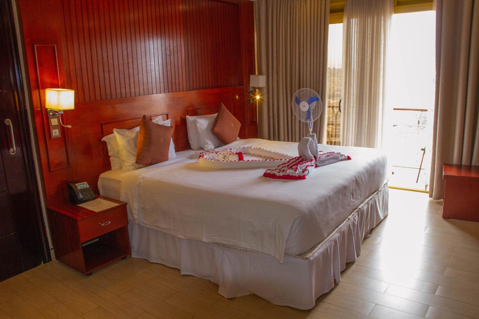 Sainte Famille Hotel Kigali Exterior photo